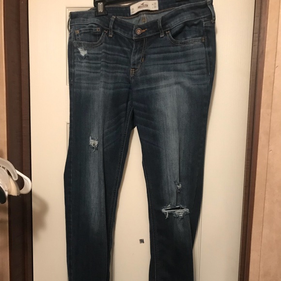 EUC Hollister Jeans 9s - Picture 2 of 5
